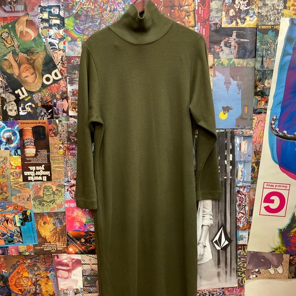 Weekenders Dresses & Skirts - Vintage Forrest Green Turtleneck Knit Long Dress